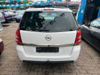 Gebraucht Opel Zafira Innovation 150 PS (110 kW) 2011 Weiß Van / Kleinbus
