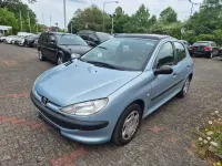Gebraucht Peugeot 206 Style 75 PS (55 kW) 2001 Limousine