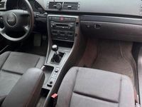 Gebraucht Audi A4 131 PS (96 kW) 2002 Schwarz Kombi