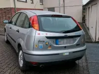 Gebraucht Ford Focus 101 PS (74 kW) 1999 Silber Limousine