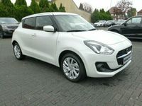 Gebraucht Suzuki Swift Comfort 83 PS (61 kW) 2021 Weiß metallic Kleinwagen