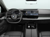 Usata BMW 520 190 CV (139 kW) 2025 Verde Station wagon