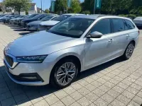 Gebraucht Skoda Octavia Ambition 150 PS (110 kW) 2023 Brillantsilber metallic Kombi