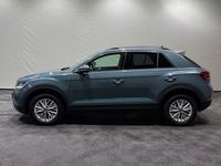 Gebraucht VW T-Roc Life 116 PS (85 kW) 2025 Petroleum blue metallic SUV