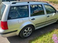 Second-hand VW Golf IV 101 CP (74 kW) 2002 Argintiu Break