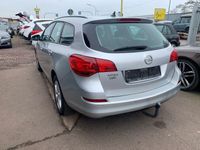 gebraucht Opel Astra Sports Tourer Navi Klima PDC Euro 5