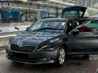 Gebraucht Skoda Superb Ambition 150 PS (110 kW) 2016 Grau Kombi