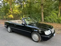 Gebraucht Mercedes E220 149 PS (109 kW) 1995 Schwarz Cabrio