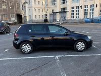 Gebraucht VW Golf VI Comfortline 105 PS (77 kW) 2011 Schwarz Kleinwagen
