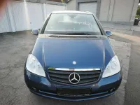 Gebraucht Mercedes A180 116 PS (85 kW) 2012 Blau Kleinwagen
