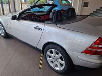 Gebraucht Mercedes SLK230 193 PS (141 kW) 1998 Silber Cabrio