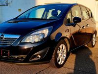 Gebraucht Opel Meriva 140 PS (102 kW) 2011 Schwarz Van / Kleinbus