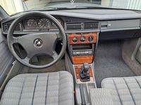 Gebraucht Mercedes 190 122 PS (89 kW) 1991 Grau Limousine