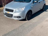 Gebraucht Chevrolet Aveo 84 PS (61 kW) 2010 Silber Kleinwagen