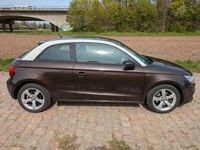 Gebraucht Audi A1 Ambiente 122 PS (89 kW) 2010 Braun Kleinwagen