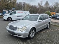 Gebraucht Mercedes E220 150 PS (110 kW) 2004 Silber Kombi
