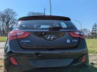 Gebraucht Hyundai i30 Classic 99 PS (72 kW) 2014 Schwarz Limousine