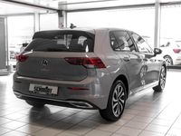 Gebraucht VW Golf VIII Active 131 PS (96 kW) 2023 Mondsteingrau Limousine
