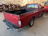 Gebraucht Nissan Navara 133 PS (97 kW) 2012 Rot Pickup