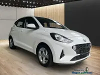 Gebraucht Hyundai i10 Trend 67 PS (49 kW) 2023 Weiß Kleinwagen