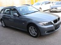 Gebraucht BMW 318 143 PS (105 kW) 2012 Grau Kombi