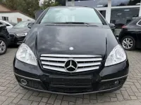 Gebraucht Mercedes A180 109 PS (80 kW) 2011 Schwarz Limousine