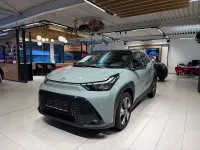 Gebraucht Toyota Aygo X 116 PS (85 kW) 2025 Urbankhaki metallic / schwarze SUV