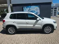 Gebraucht VW Tiguan LOUNGE 150 PS (110 kW) 2015 Weiß SUV