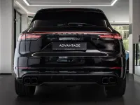 Gebraucht Porsche Cayenne Turbo 549 PS (403 kW) 2018 Schwarz SUV