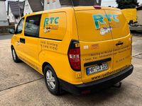 Gebraucht Hyundai H-1 170 PS (125 kW) 2010 Gelb Van / Kleinbus