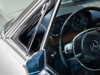 Gebraucht Mercedes 250 150 PS (110 kW) 1970 Silber Coupé