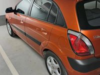 Gebraucht Kia Rio 97 PS (71 kW) 2008 Orange Limousine