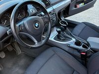 Gebraucht BMW 118 143 PS (105 kW) 2009 Schwarz Kleinwagen