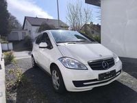 Gebraucht Mercedes A160 95 PS (69 kW) 2011 Weiß Limousine