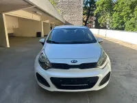 Gebraucht Kia Rio 75 PS (55 kW) 2015 Weiß Limousine