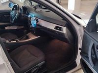 Gebraucht BMW 320 177 PS (130 kW) 2007 Silber Kombi