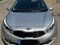 Gebraucht Kia Ceed 135 PS (99 kW) 2013 Grau Kleinwagen