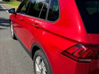 Gebraucht VW Tiguan Active 150 PS (110 kW) 2022 Rot SUV