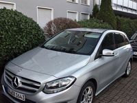 Gebraucht Mercedes B180 122 PS (89 kW) 2017 Silber Van / Kleinbus