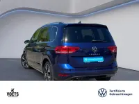 Gebraucht VW Touran Highline 150 PS (110 kW) 2022 Blau Van / Kleinbus