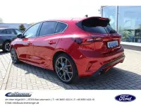 Używany Ford Focus ST 280 KM (205 kW) 2025 Czerwony Sedan/Limuzyna