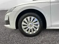 Gebraucht Skoda Octavia Essence 116 PS (85 kW) 2025 Moonweiss metallic Kombi