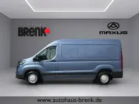 Neu Maxus V90 147 PS (108 kW) 2025 Blau Van