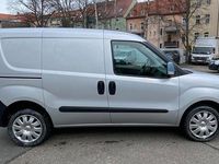Gebraucht Opel Combo Edition 95 PS (69 kW) 2018 Silber Van / Kleinbus