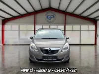Gebraucht Opel Meriva Edition 101 PS (74 kW) 2010 Muskatgrau/muskat braun(m2) Van / Kleinbus