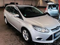 Usata Ford Focus 113 CV (83 kW) 2013 Andere farben Station wagon