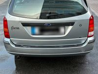 Gebraucht Ford Focus 130 PS (95 kW) 2002 Silber Kombi