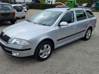 gebraucht Skoda Octavia Combi Ambiente-1.Hand