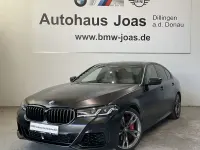Gebraucht BMW M550 Performance 530 PS (389 kW) 2023 Gold Limousine