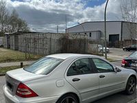 Gebraucht Mercedes C180 143 PS (105 kW) 2003 Silber Limousine